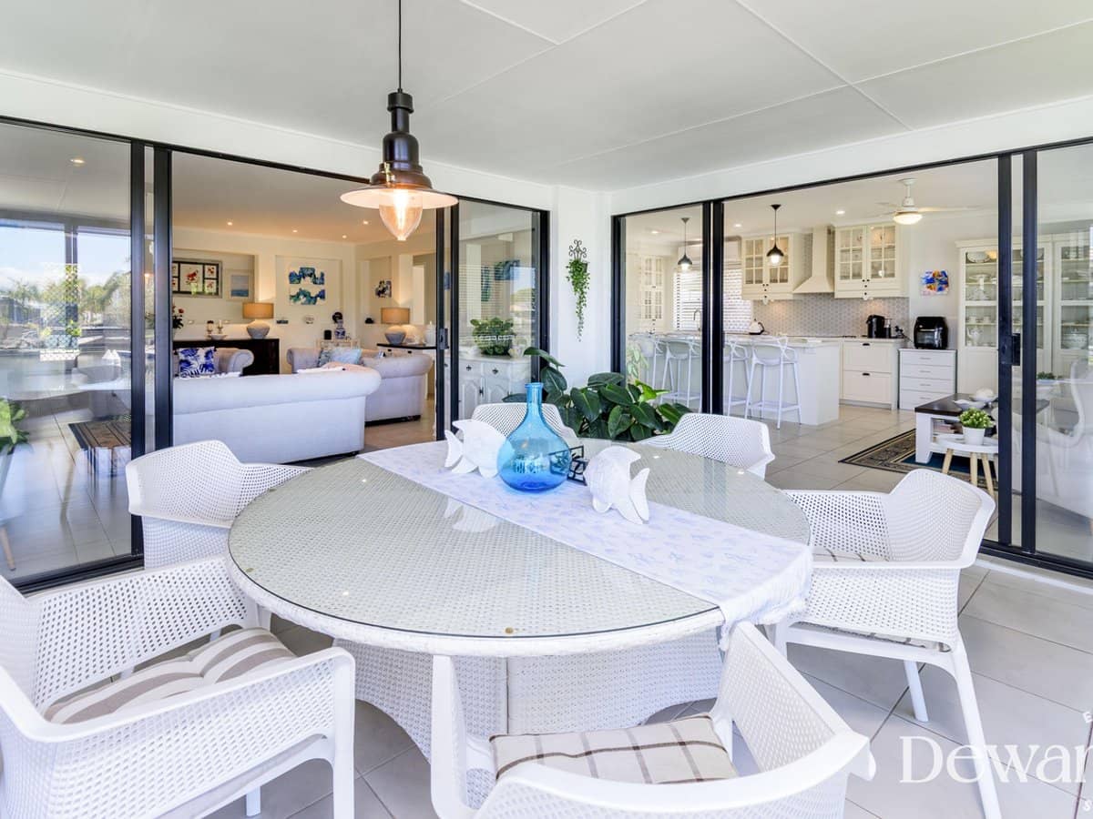 15 Bowsprit Crescent, BANKSIA BEACH - Thumbnail 23