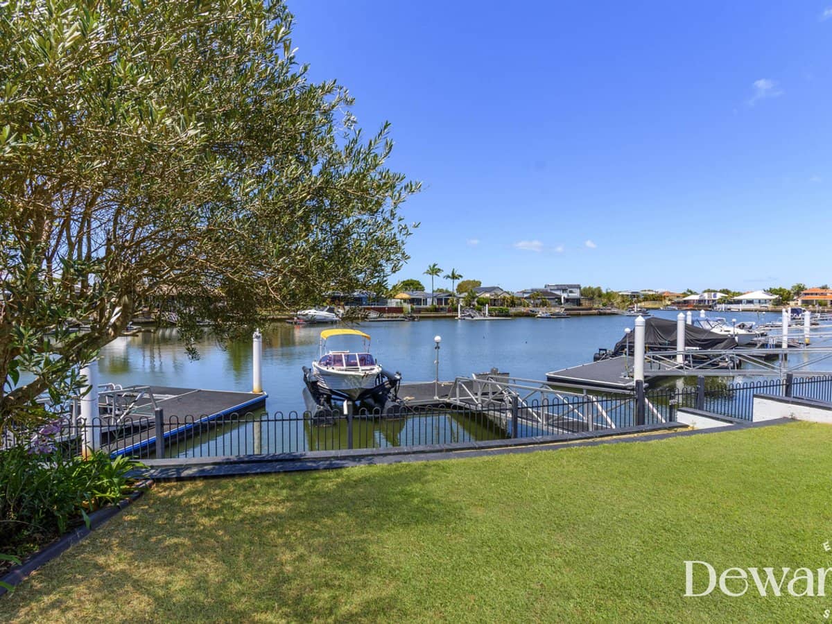 15 Bowsprit Crescent, BANKSIA BEACH - Thumbnail 27