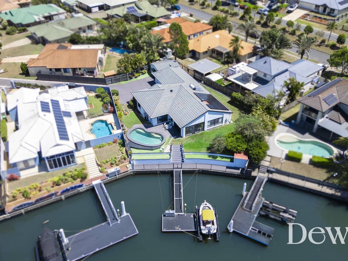 15 Bowsprit Crescent, BANKSIA BEACH - Thumbnail 35