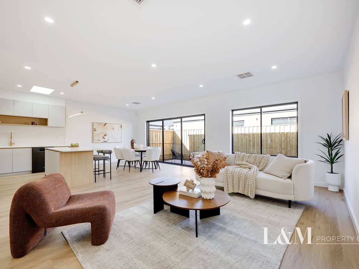 64 Palm Circuit, BEVERIDGE - Thumbnail 14