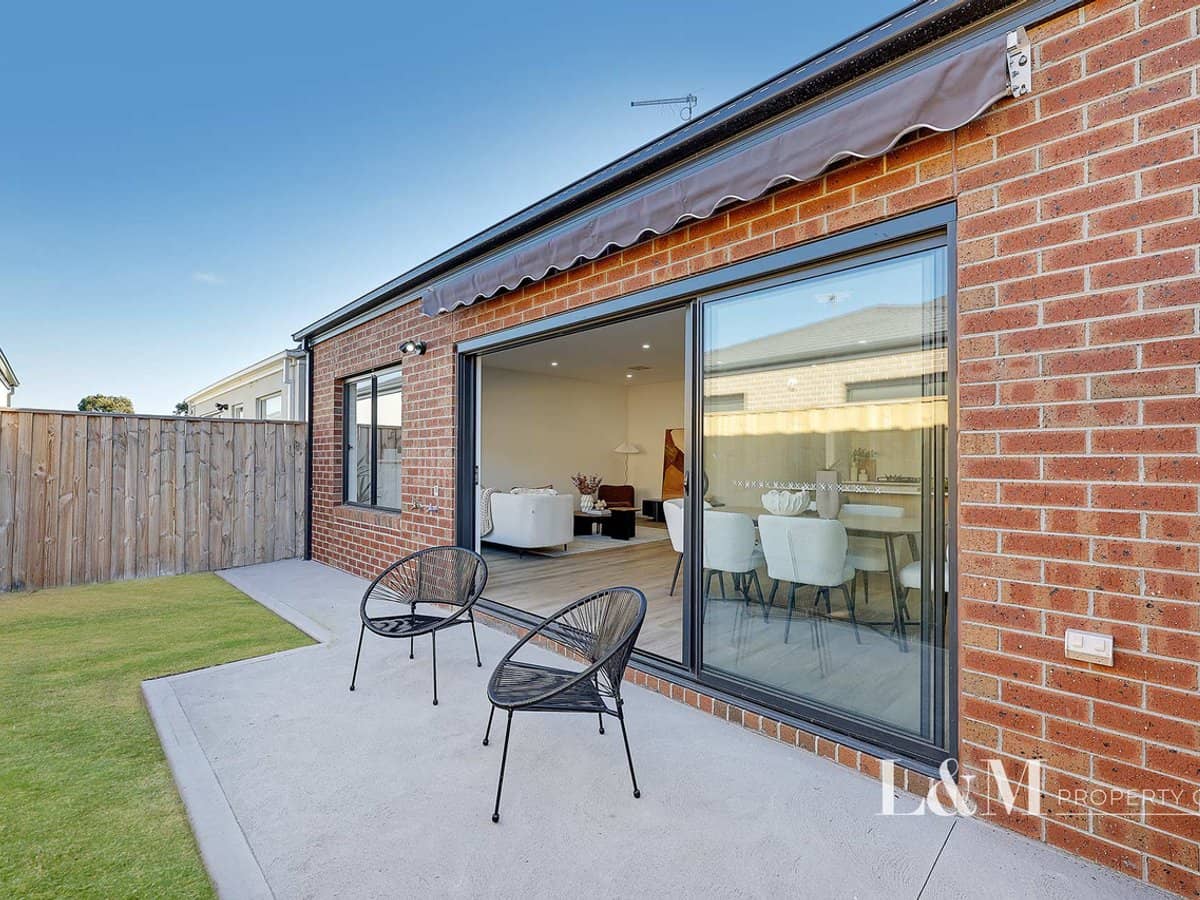 64 Palm Circuit, BEVERIDGE - Thumbnail 15