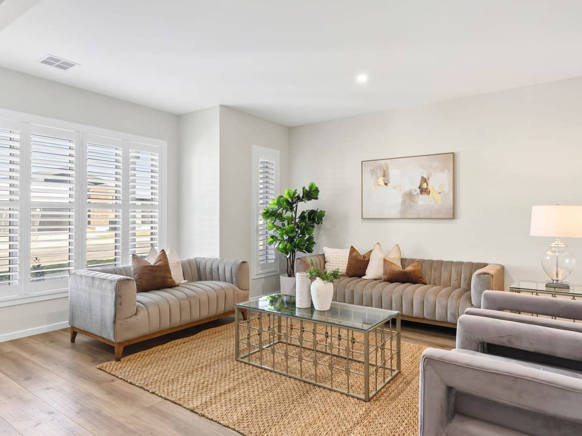 55 Speckle Circuit, SUNBURY - Thumbnail 2