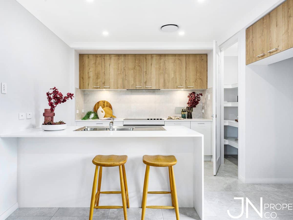 35 Barclay Drive, NORTH ROTHBURY - Thumbnail 6