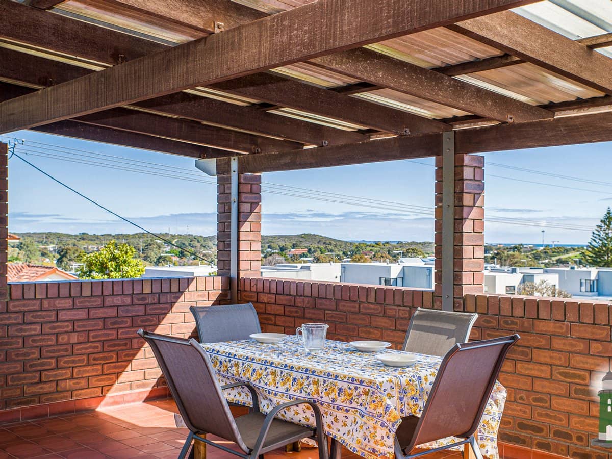 204 Clontarf Road, HAMILTON HILL - Thumbnail 2