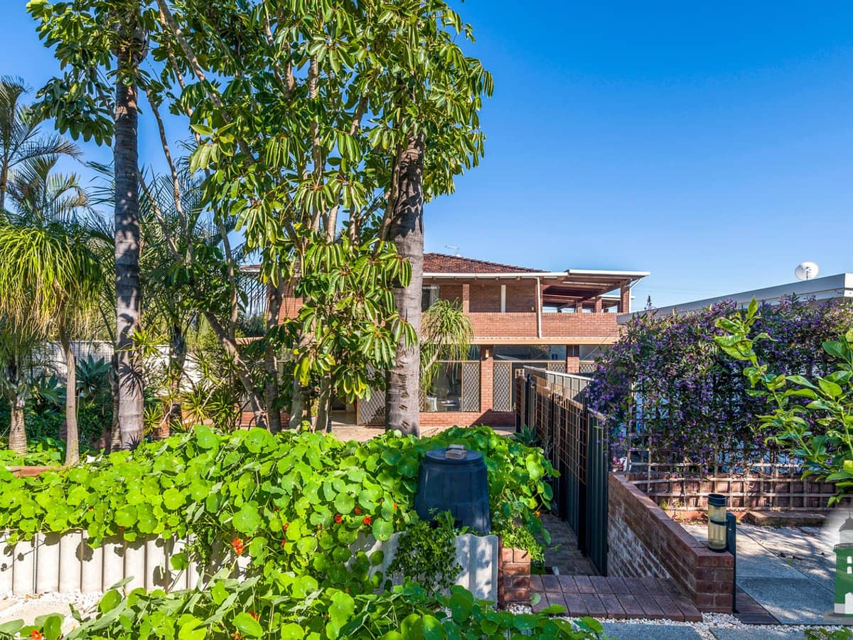 204 Clontarf Road, HAMILTON HILL - Thumbnail 33