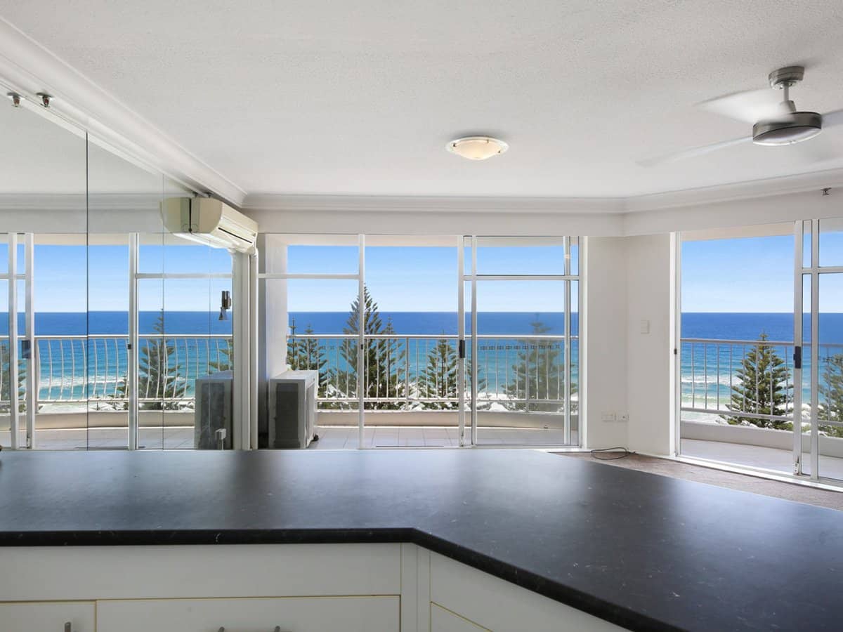 238 The Esplanade, Burleigh Heads - Thumbnail 2