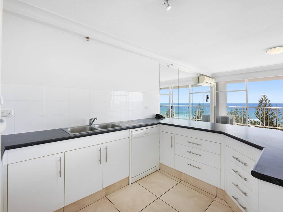 238 The Esplanade, Burleigh Heads - Thumbnail 3