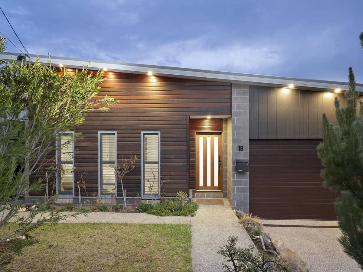 18 Adele Court, RYE - Thumbnail 3