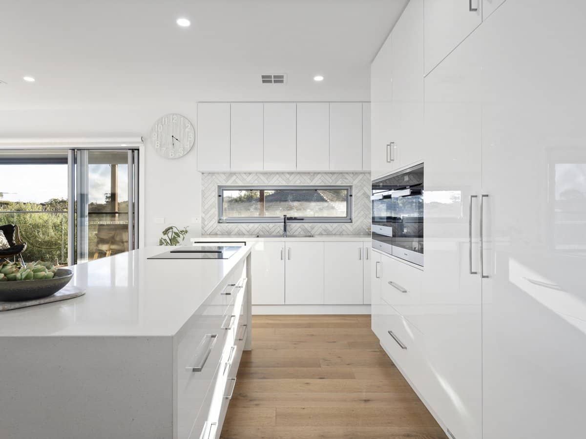 18 Adele Court, RYE - Thumbnail 5