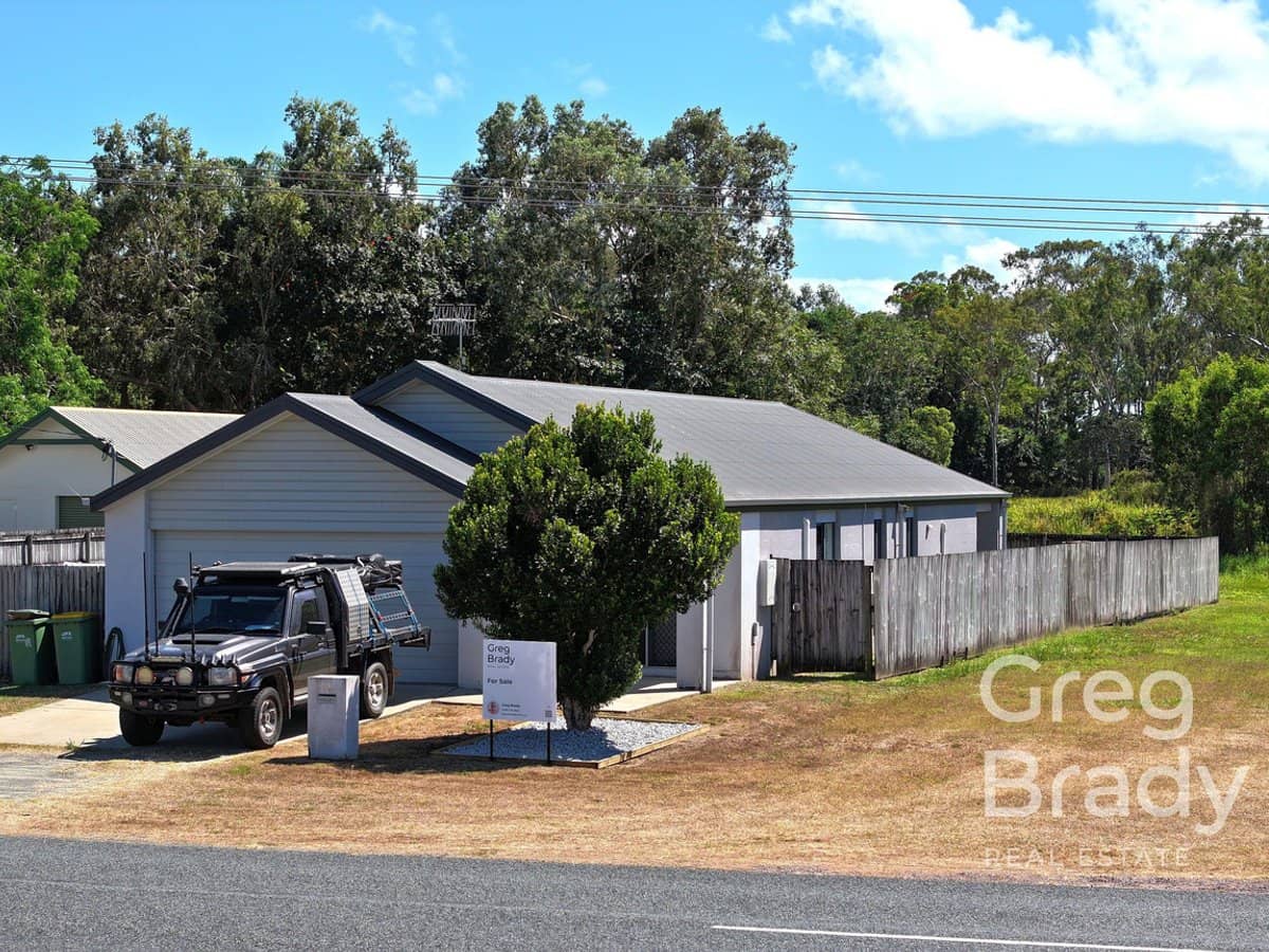 50 Armstrong Beach Road, ARMSTRONG BEACH - Thumbnail 1