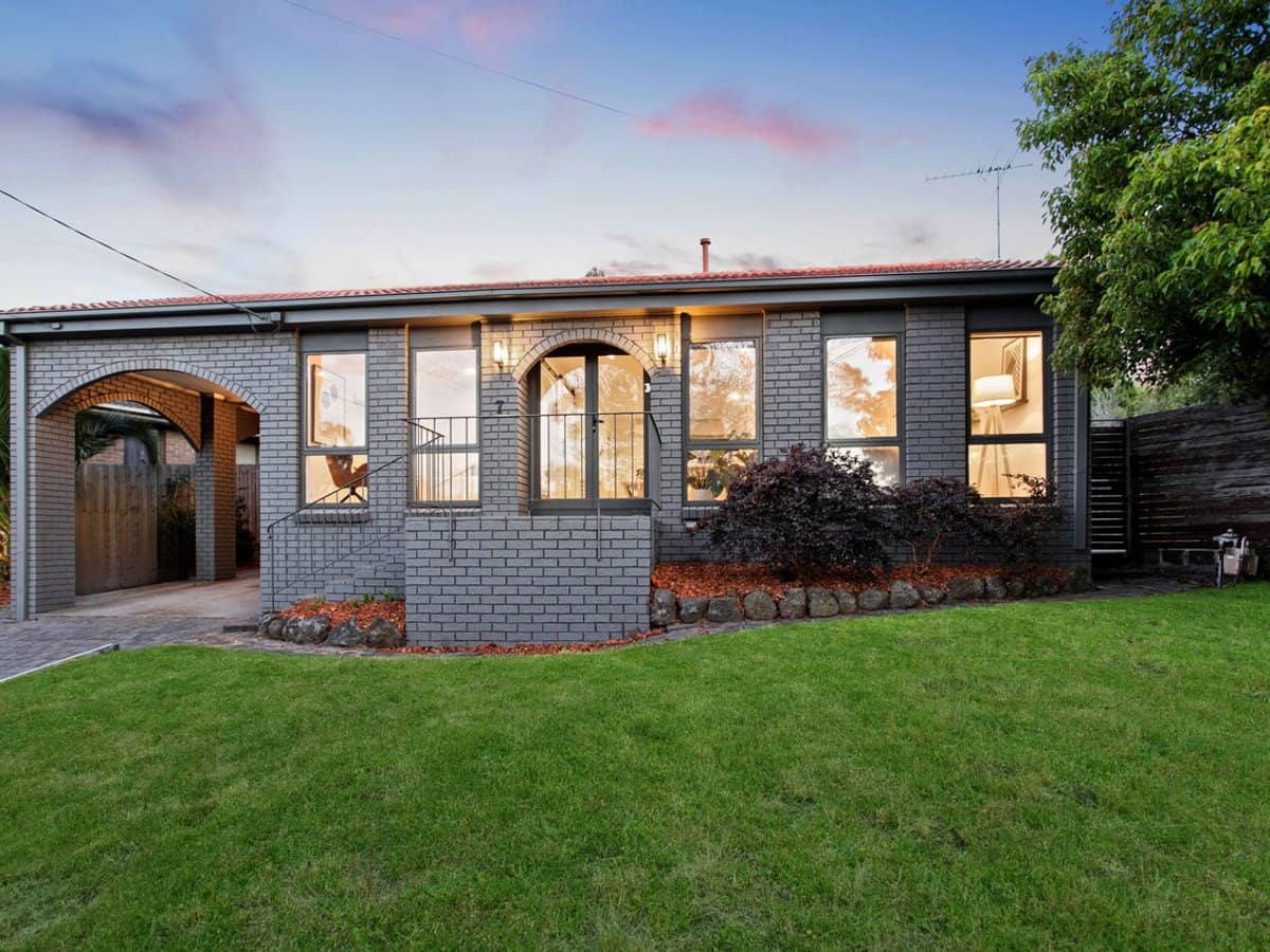 7 Acacia Court, FRANKSTON - Thumbnail 1