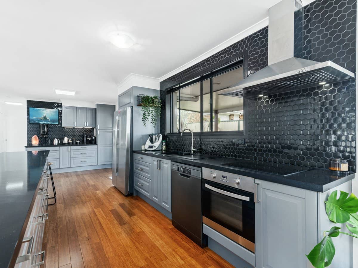 68 Ziedan Drive, MUDGEERABA - Thumbnail 7