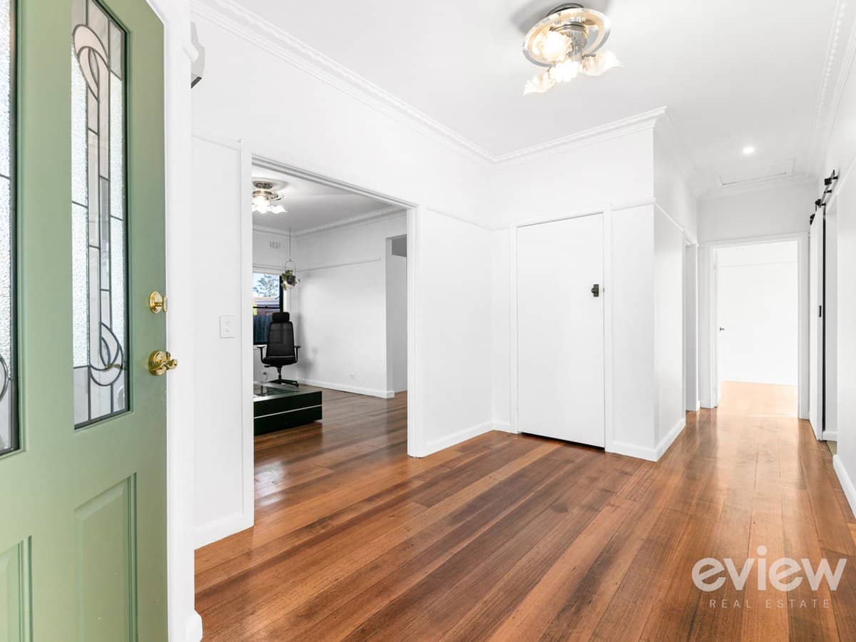 1/1 Fisken Street, BACCHUS MARSH - Thumbnail 2