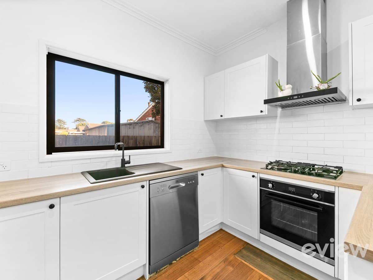 1/1 Fisken Street, BACCHUS MARSH - Thumbnail 4