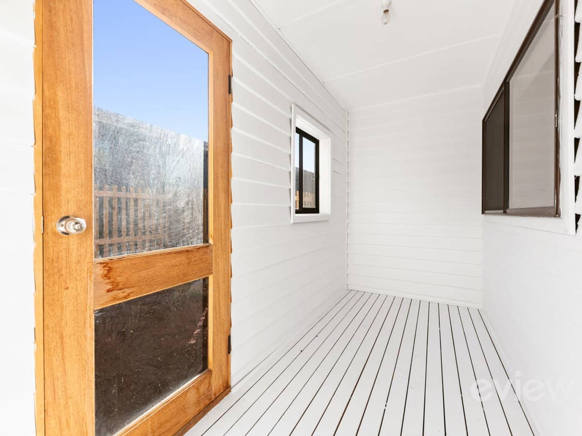 1/1 Fisken Street, BACCHUS MARSH - Thumbnail 9