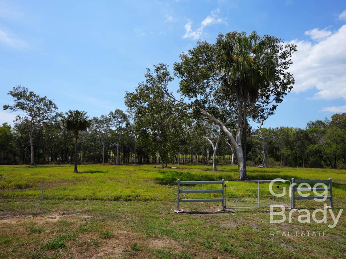 175 Moonlight Drive, SARINA - Thumbnail 12