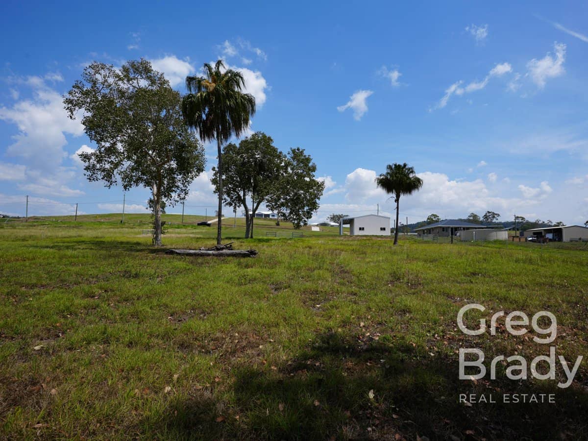 175 Moonlight Drive, SARINA - Thumbnail 17