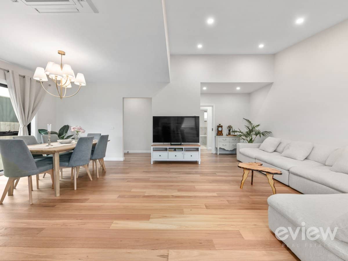 2/1 Fisken Street, BACCHUS MARSH - Thumbnail 2