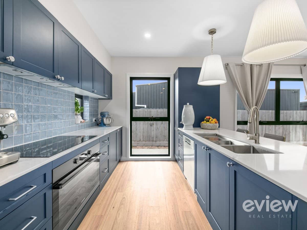 2/1 Fisken Street, BACCHUS MARSH - Thumbnail 4