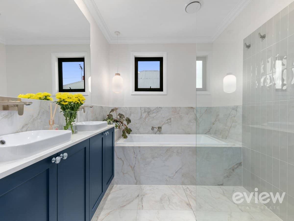 2/1 Fisken Street, BACCHUS MARSH - Thumbnail 7