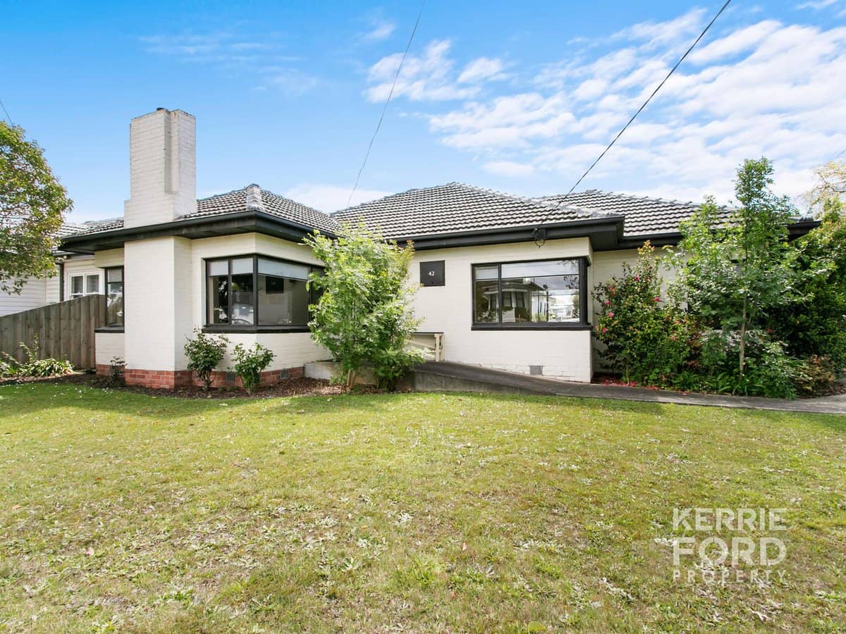 42 Henry Street, TRARALGON - Thumbnail 3