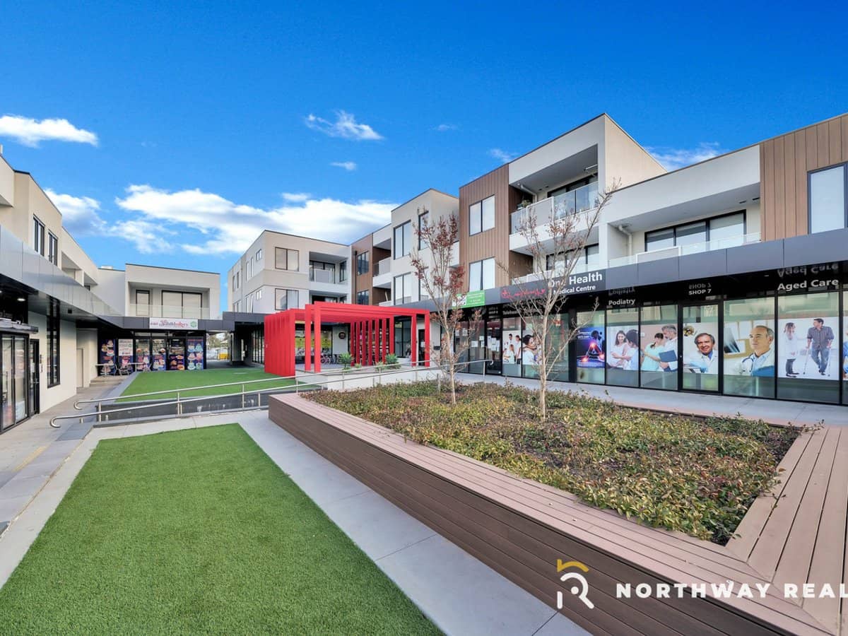 4 Highlander Drive, CRAIGIEBURN - Thumbnail 2