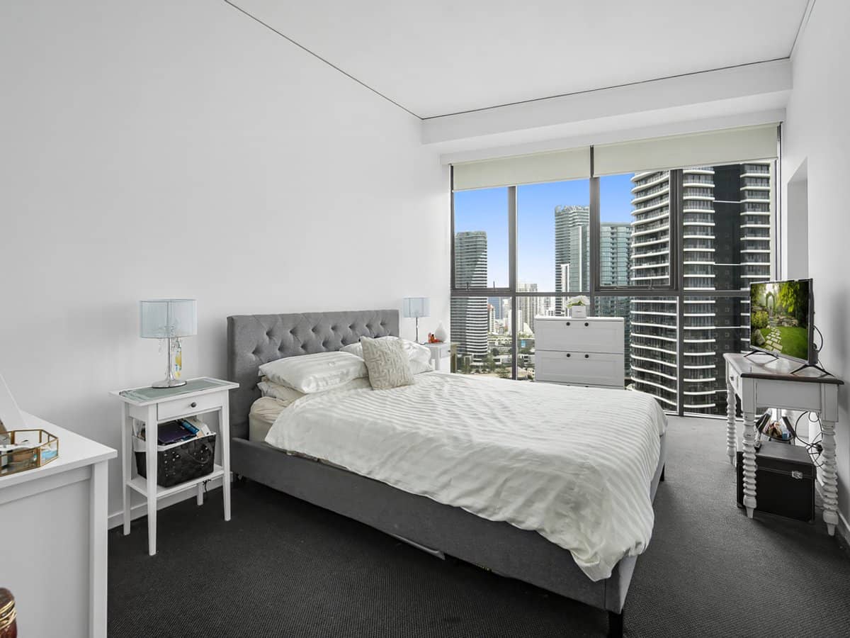 22 Surf Parade, BROADBEACH - Thumbnail 10