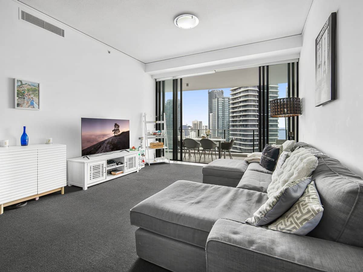 22 Surf Parade, BROADBEACH - Thumbnail 12