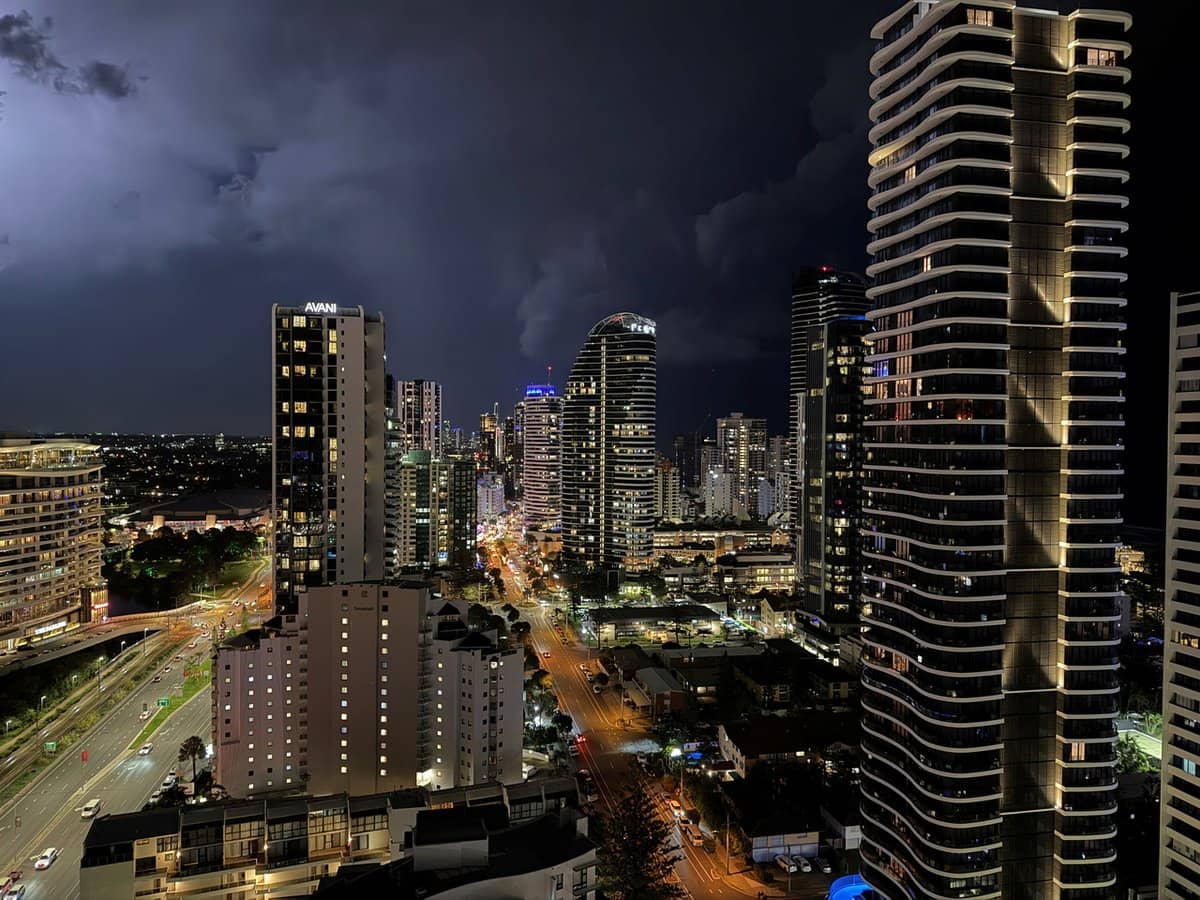 22 Surf Parade, BROADBEACH - Thumbnail 16