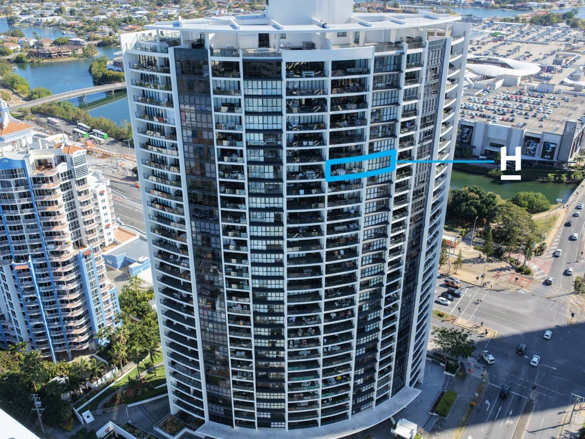 22 Surf Parade, BROADBEACH - Thumbnail 18