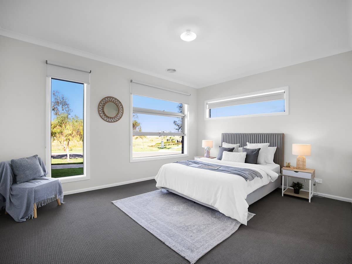 30 Michigan Crescent, MANOR LAKES - Thumbnail 4