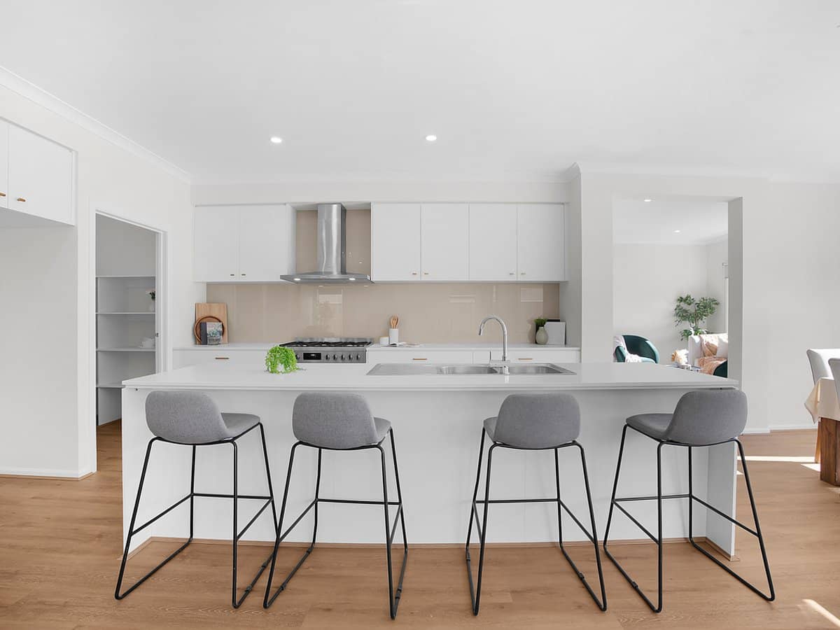 30 Michigan Crescent, MANOR LAKES - Thumbnail 7