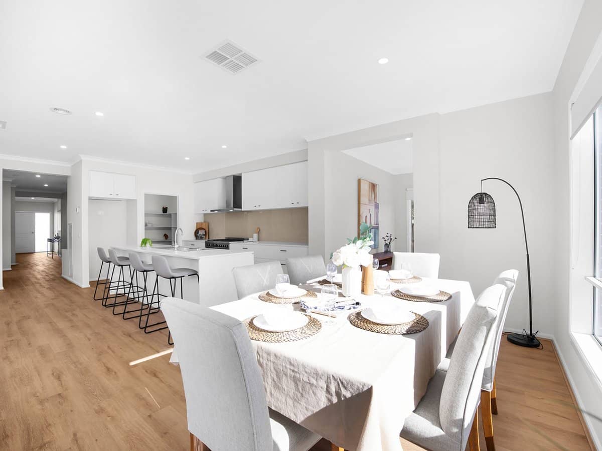 30 Michigan Crescent, MANOR LAKES - Thumbnail 14