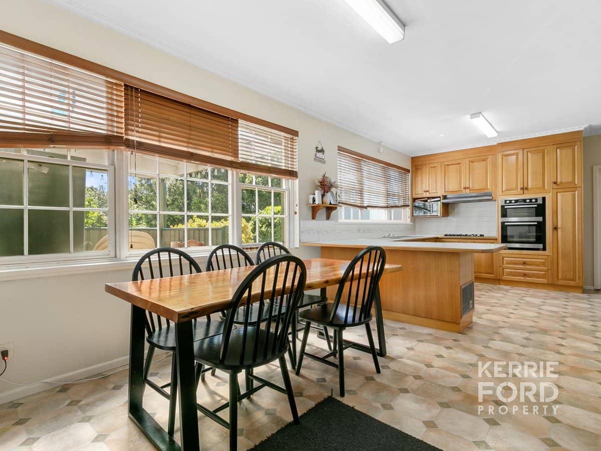 92 Grey Street, TRARALGON - Thumbnail 7