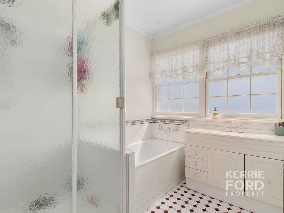 92 Grey Street, TRARALGON - Thumbnail 13