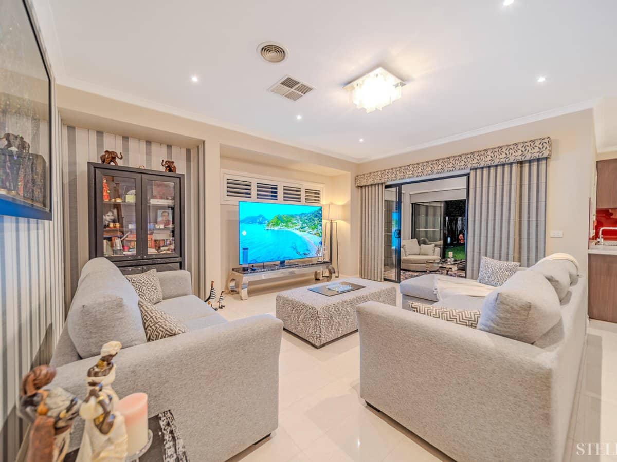 35 Cohens Way, PAKENHAM - Thumbnail 5