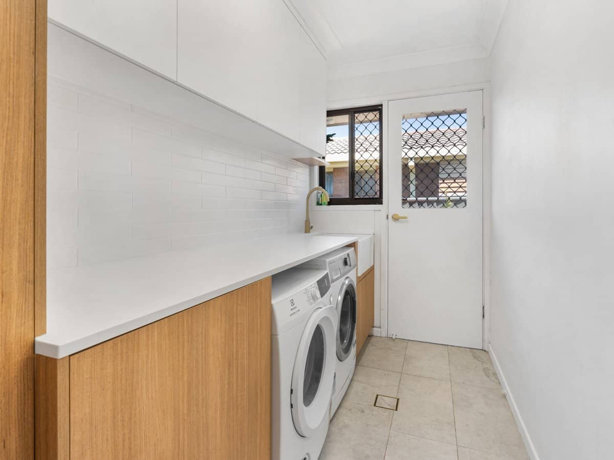 4 Wagtail Court, BURLEIGH WATERS - Thumbnail 12