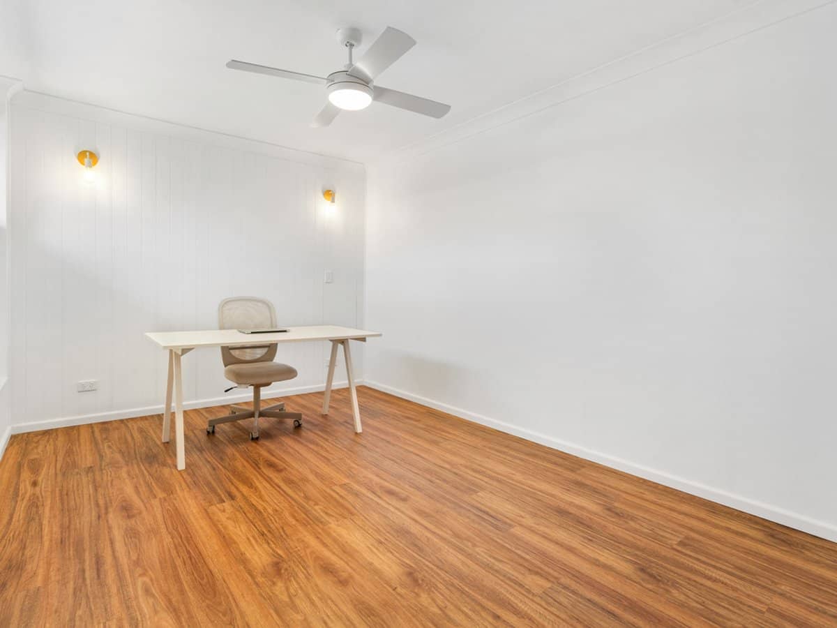 4 Wagtail Court, BURLEIGH WATERS - Thumbnail 15