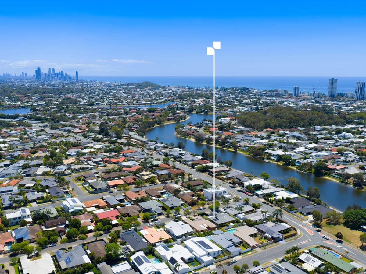 4 Wagtail Court, BURLEIGH WATERS - Thumbnail 17