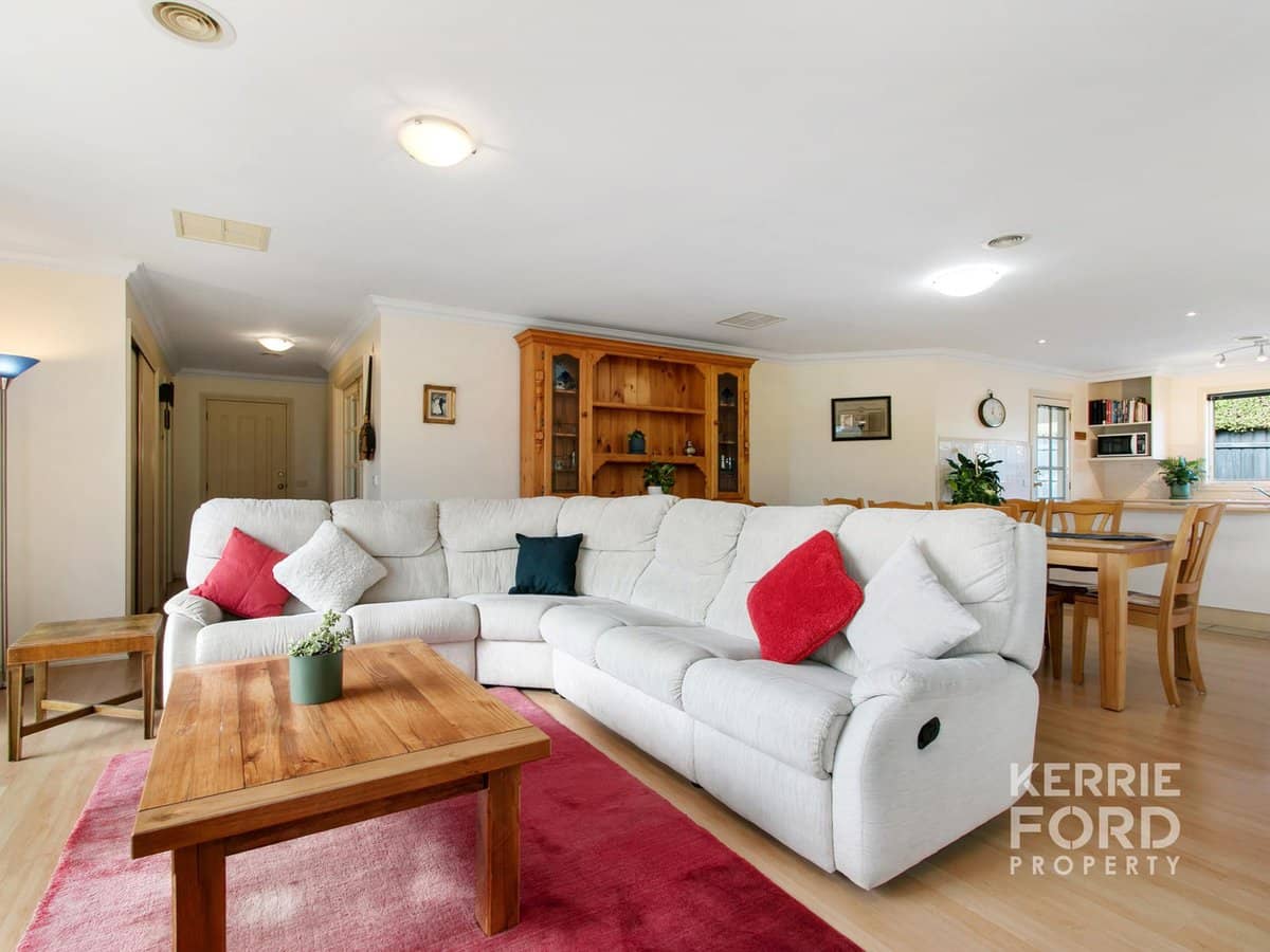 12 Fairway Drive, TRARALGON - Thumbnail 5