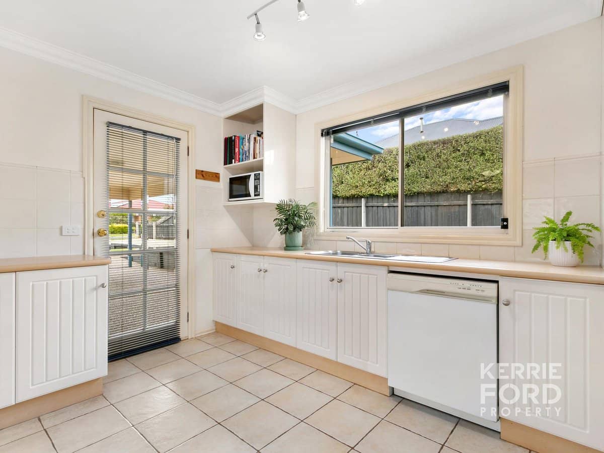 12 Fairway Drive, TRARALGON - Thumbnail 8