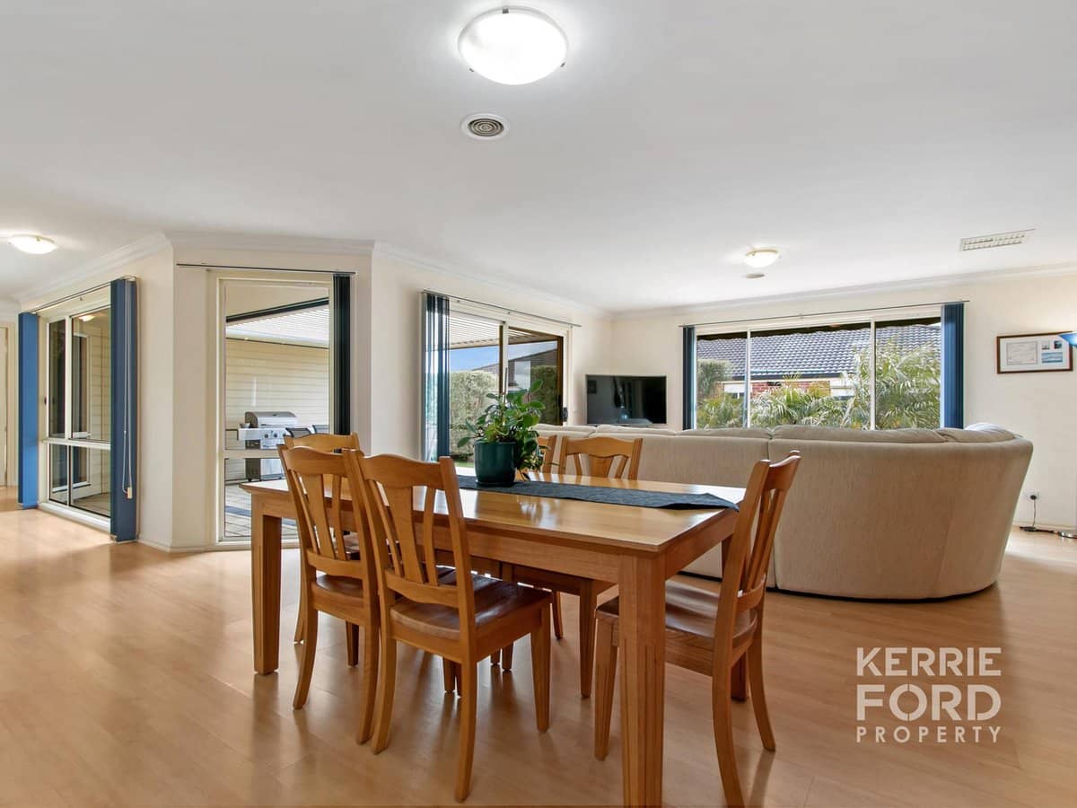 12 Fairway Drive, TRARALGON - Thumbnail 9