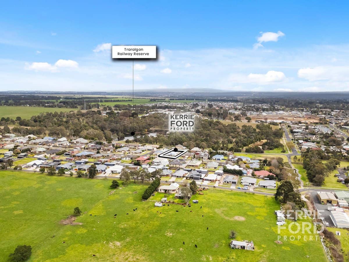 12 Fairway Drive, TRARALGON - Thumbnail 26