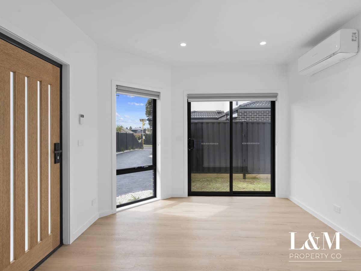 29 Kiewa Crescent, DALLAS - Thumbnail 3