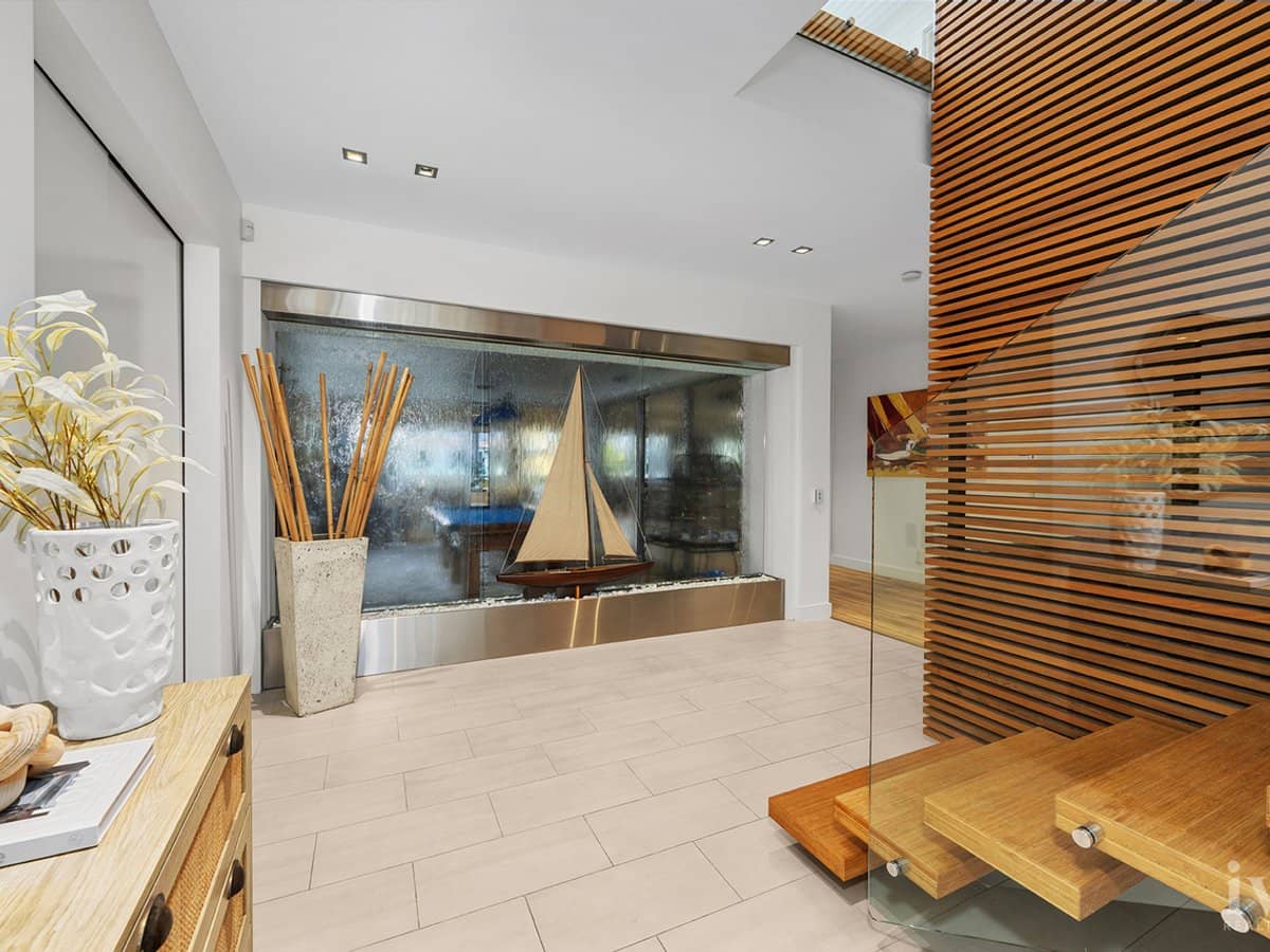 9 Royal Albert Crescent, Sovereign Islands - Thumbnail 4