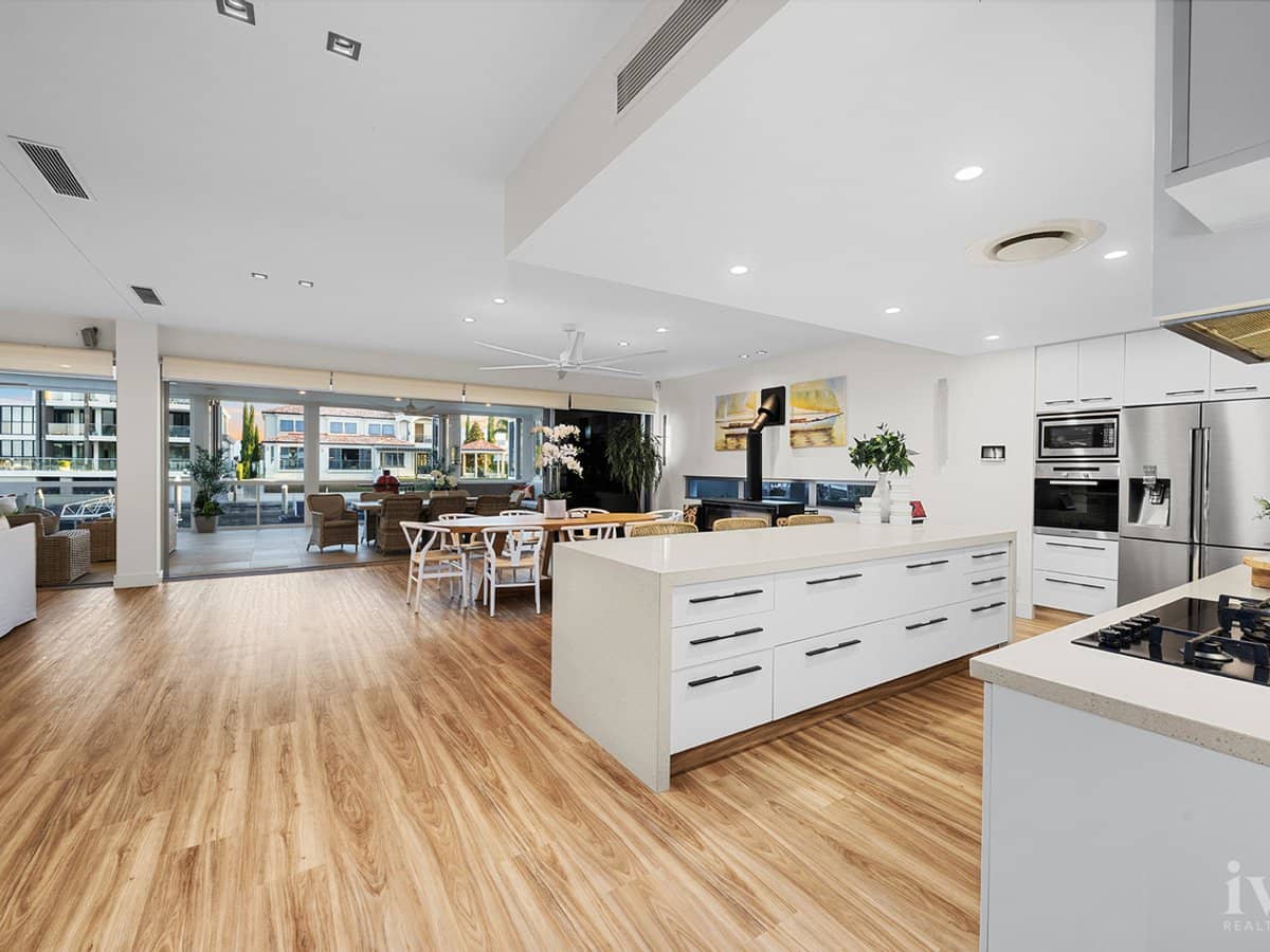 9 Royal Albert Crescent, Sovereign Islands - Thumbnail 5