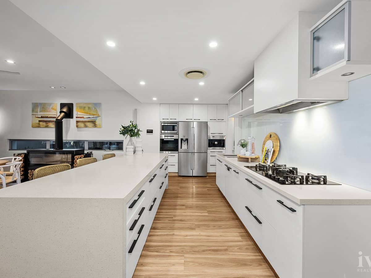 9 Royal Albert Crescent, Sovereign Islands - Thumbnail 6