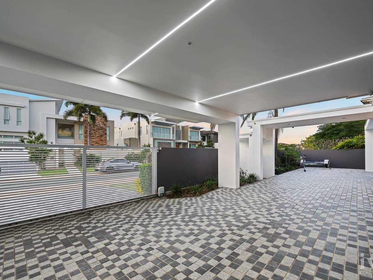 9 Royal Albert Crescent, Sovereign Islands - Thumbnail 25