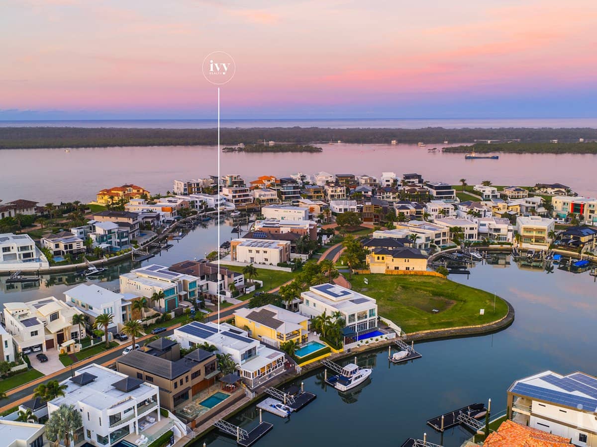 9 Royal Albert Crescent, Sovereign Islands - Thumbnail 27