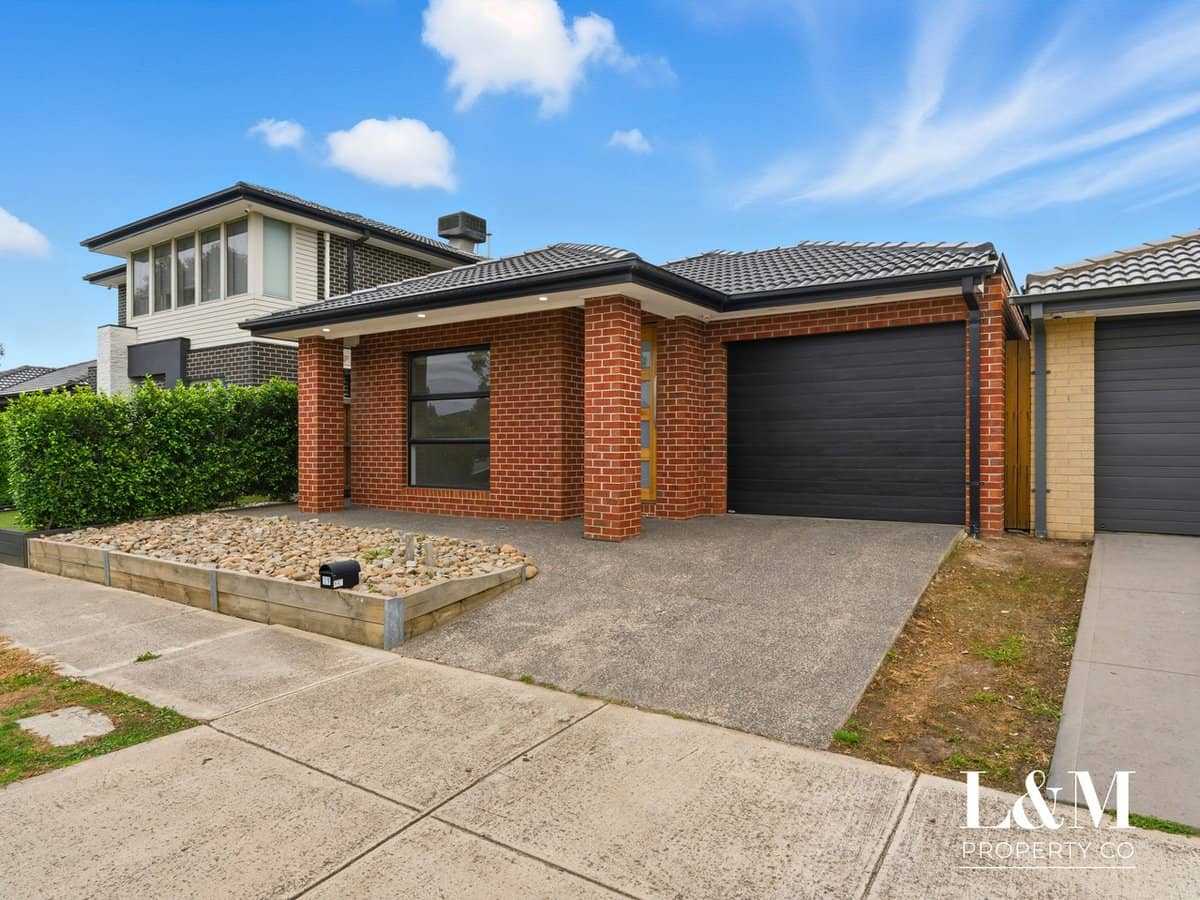 19 Straw Flower Circuit, GREENVALE - Thumbnail 1